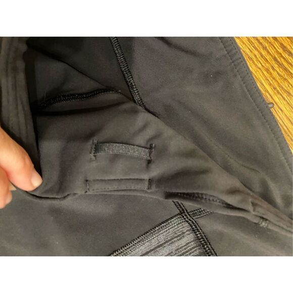 Lululemon leggings size 4 - Picture 4 of 6